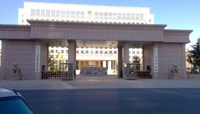 英尼克再次走進(jìn)軍營(yíng)